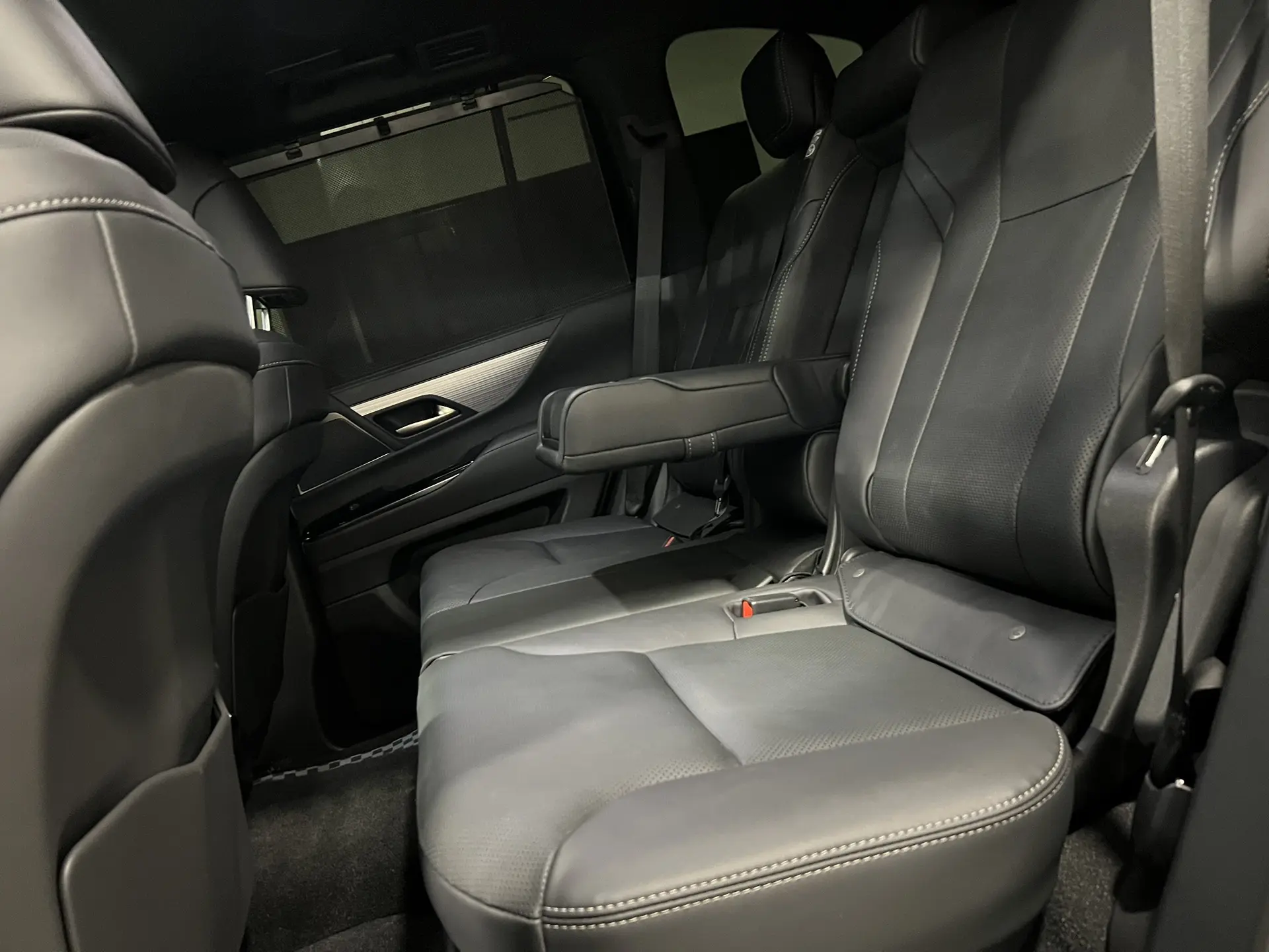Lexus LX700h, 2026